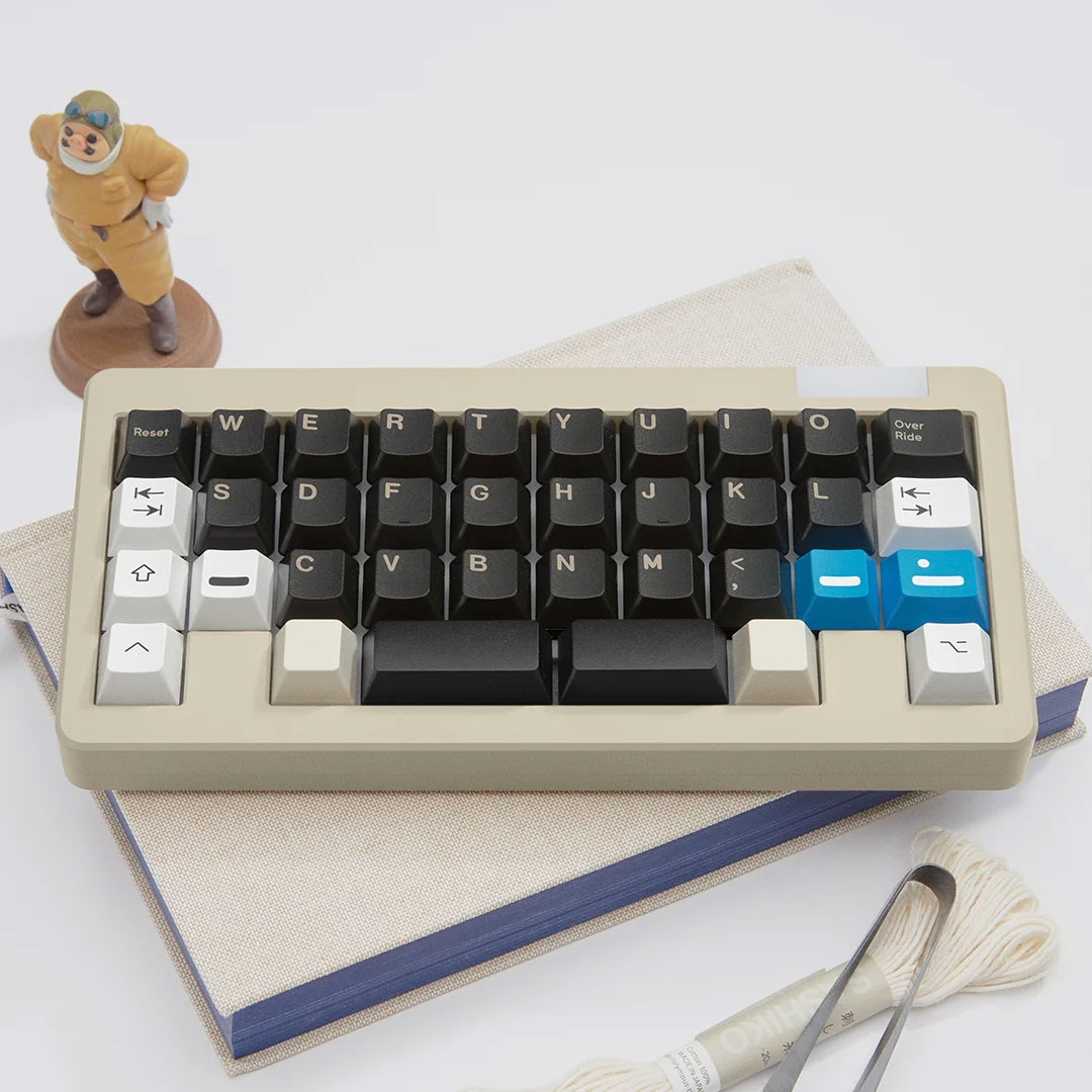 Apricot - Custom Mechanical Keyboard sprayed in Light Sand H-142 and ...