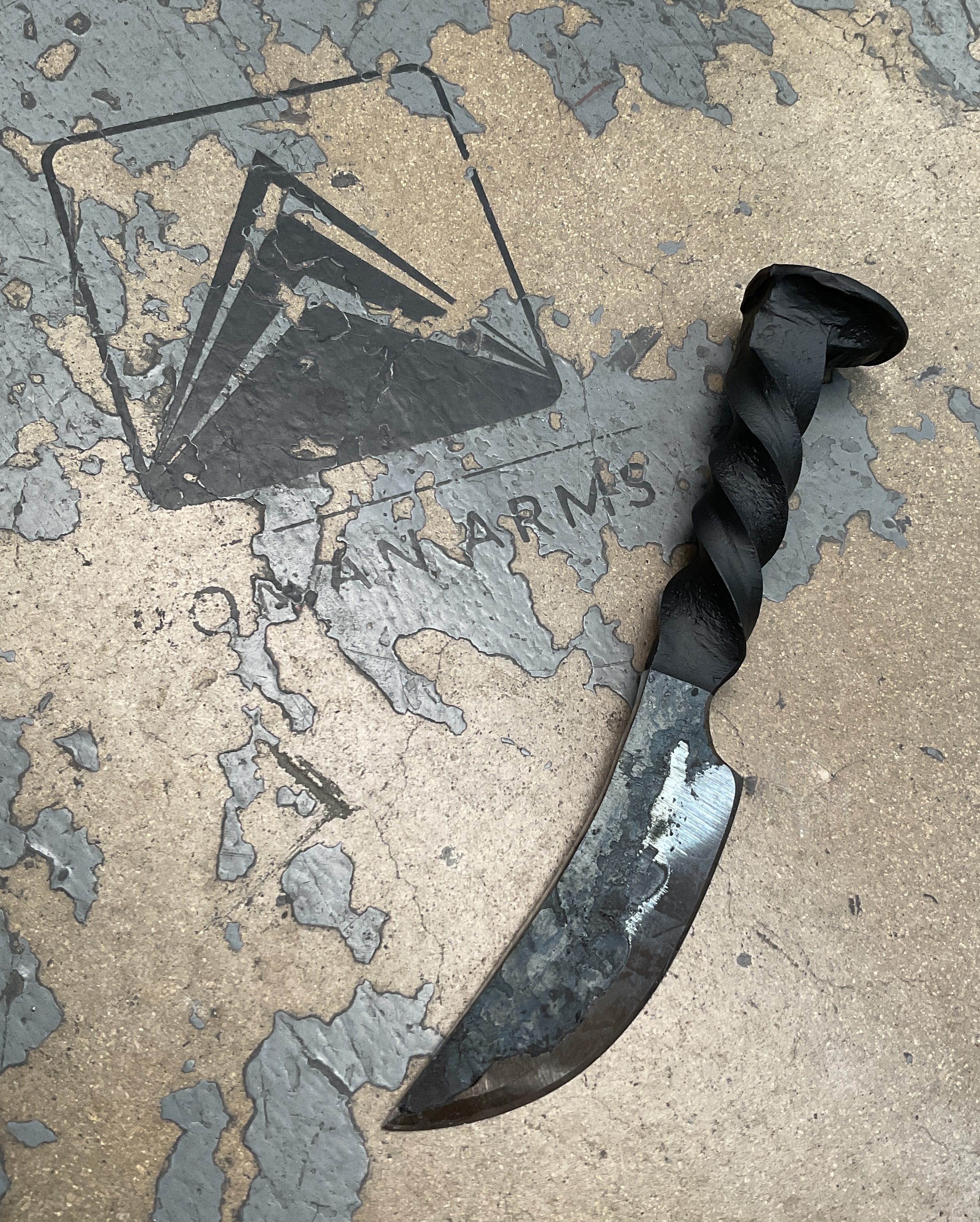 Railroad Iron Knife finished with a Graphite Black Finish | Cerakote