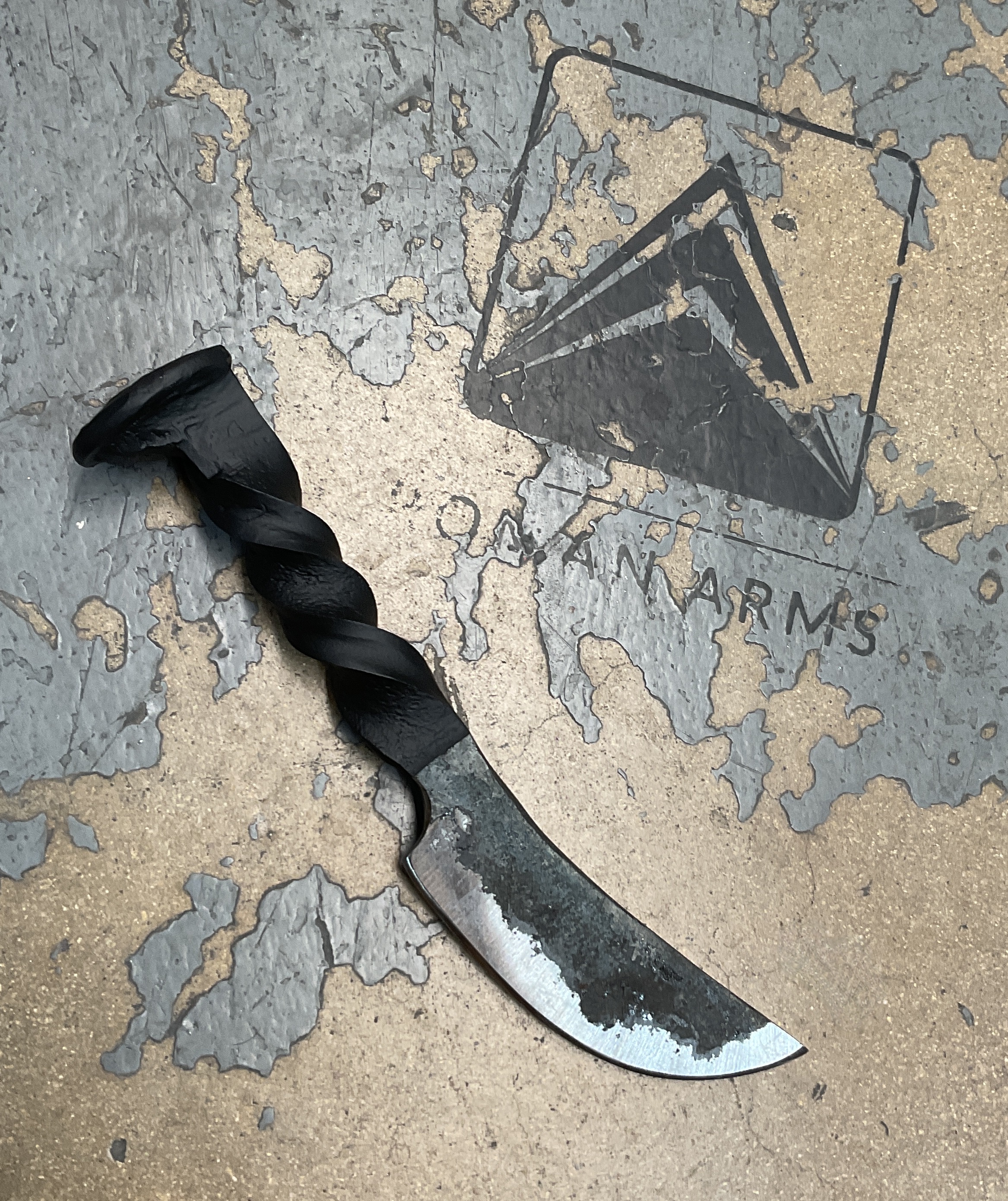 Railroad Iron Knife finished with a Graphite Black Finish | Cerakote