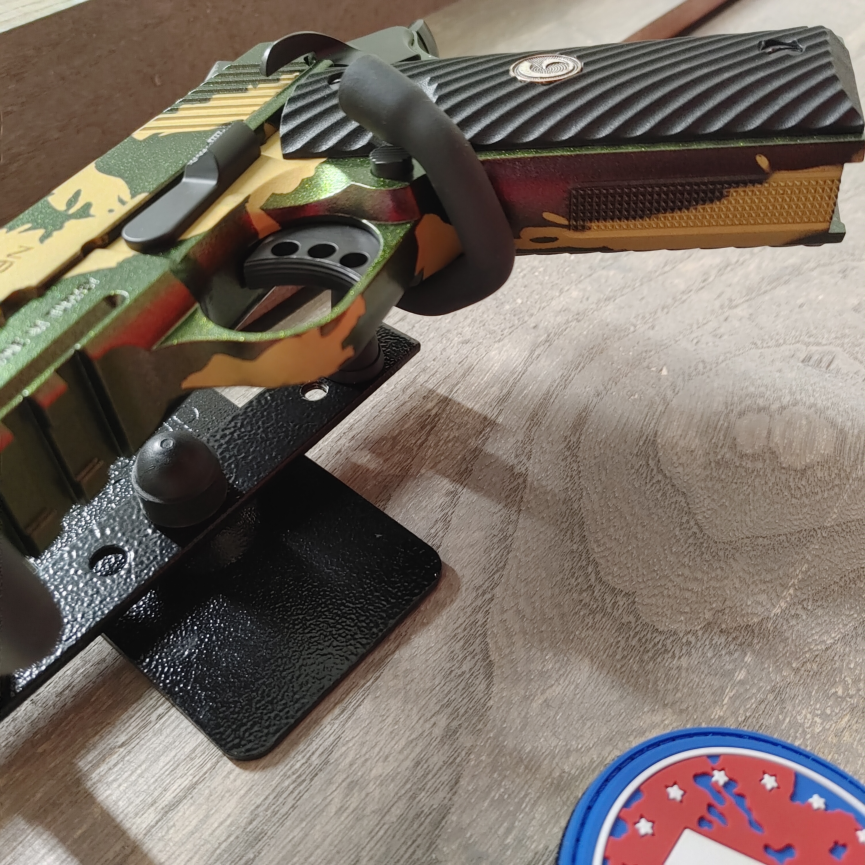 Tiger Striped Razorback Custom Tiger Stripe 1911 With Razorback Gun Candy Gold H-122 Armor ...