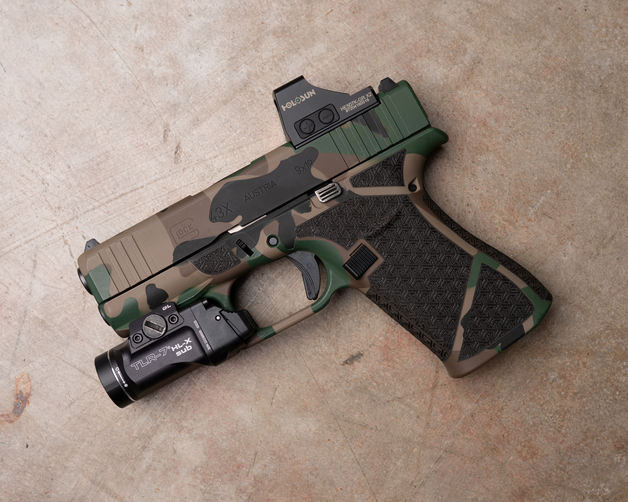 Powder Stippling Woodland M81 finish on Glock 43X with stippling | Cerakote