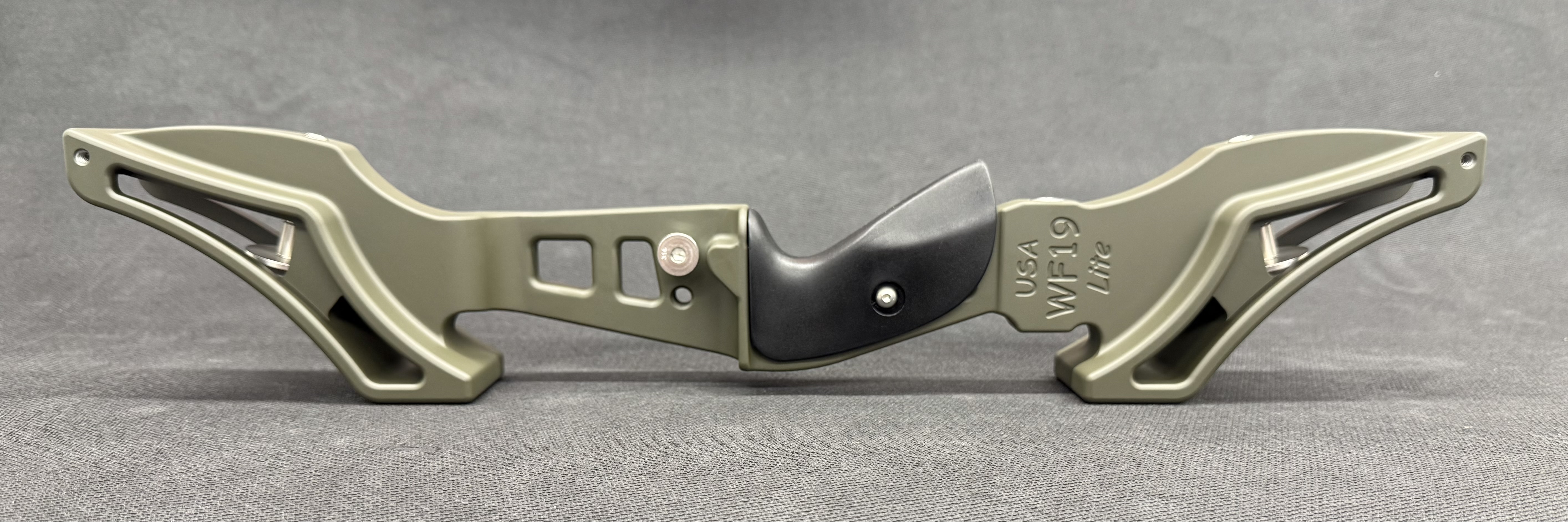 Bow Riser Tape Barebow riser | Cerakote