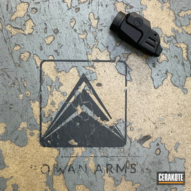 Graphite Black Flashlight