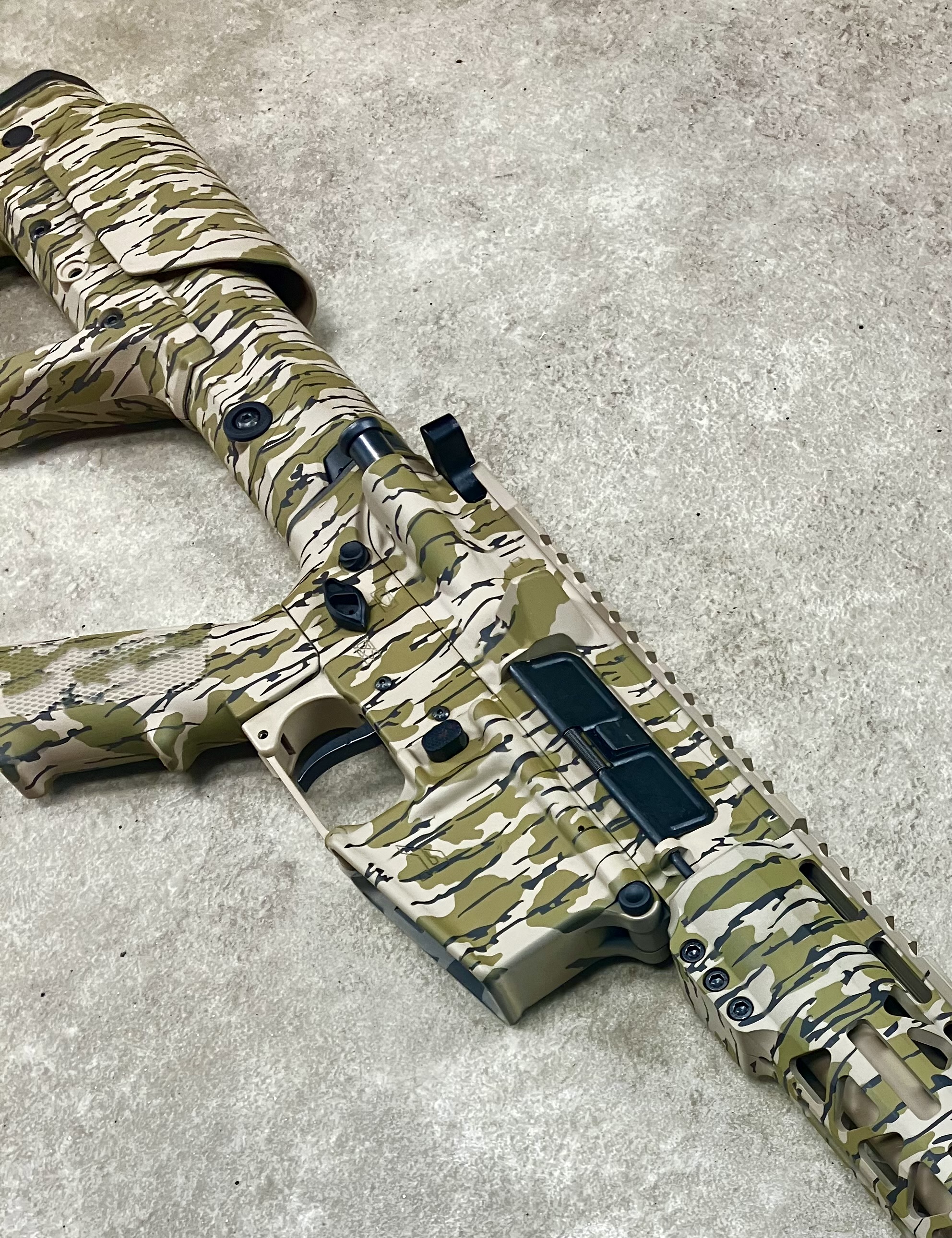 Mossy Oak Bottomland finished in Glock® FDE, Graphite Black