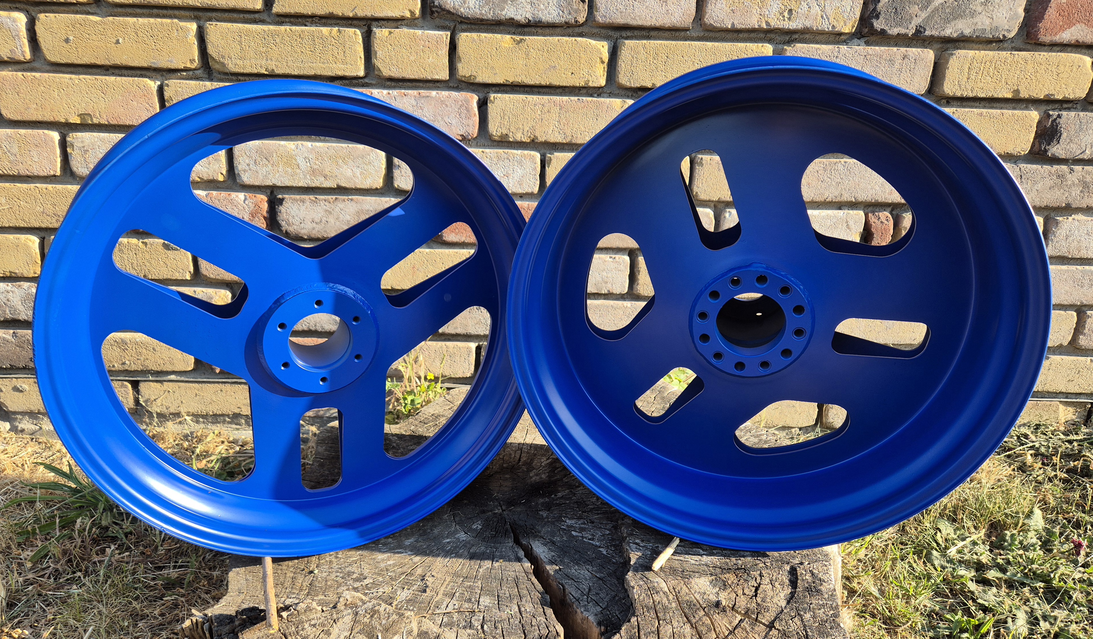 Motorcycle Wheels coated in a Blue Flame Finish | Cerakote