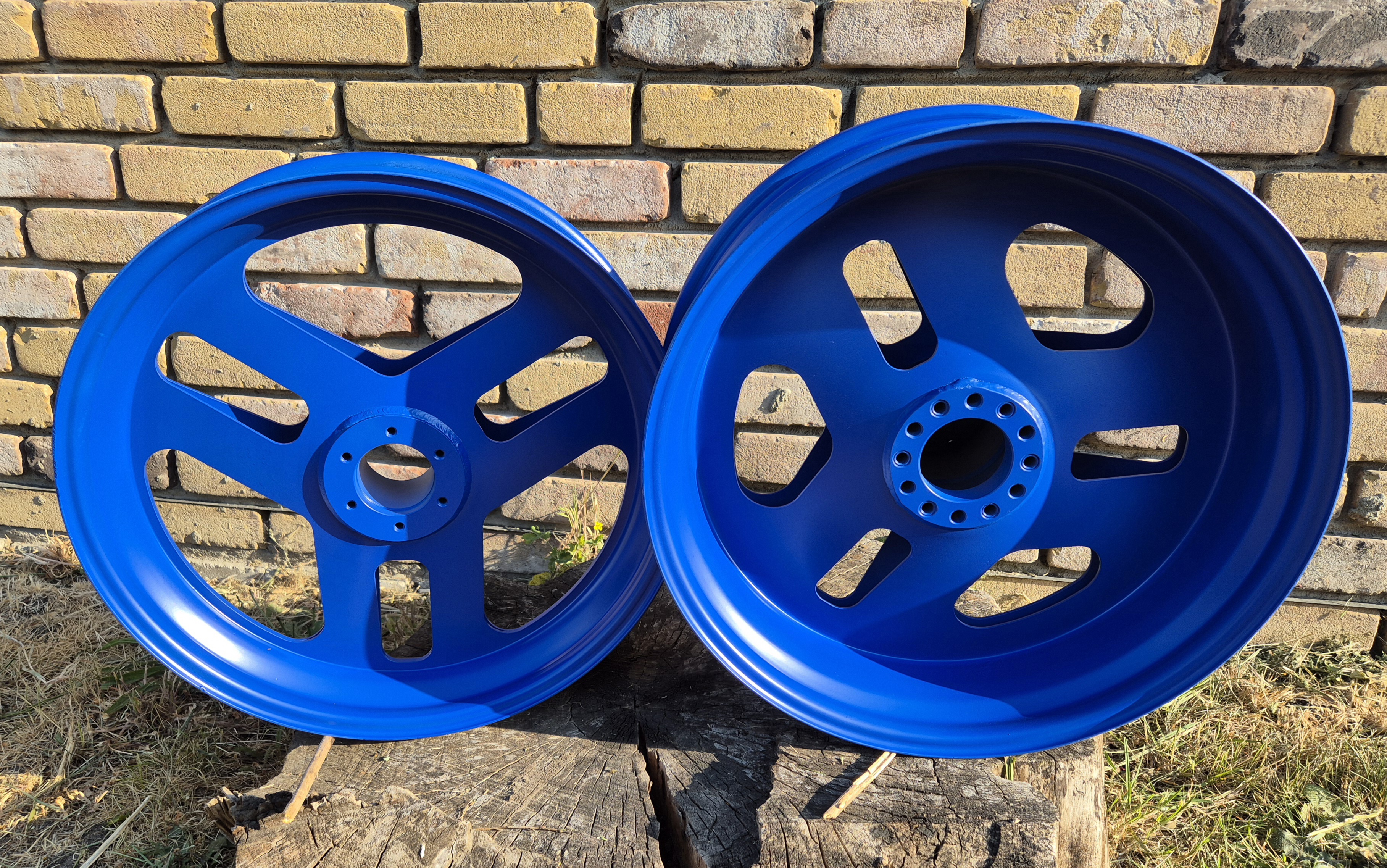 Motorcycle Wheels coated in a Blue Flame Finish | Cerakote