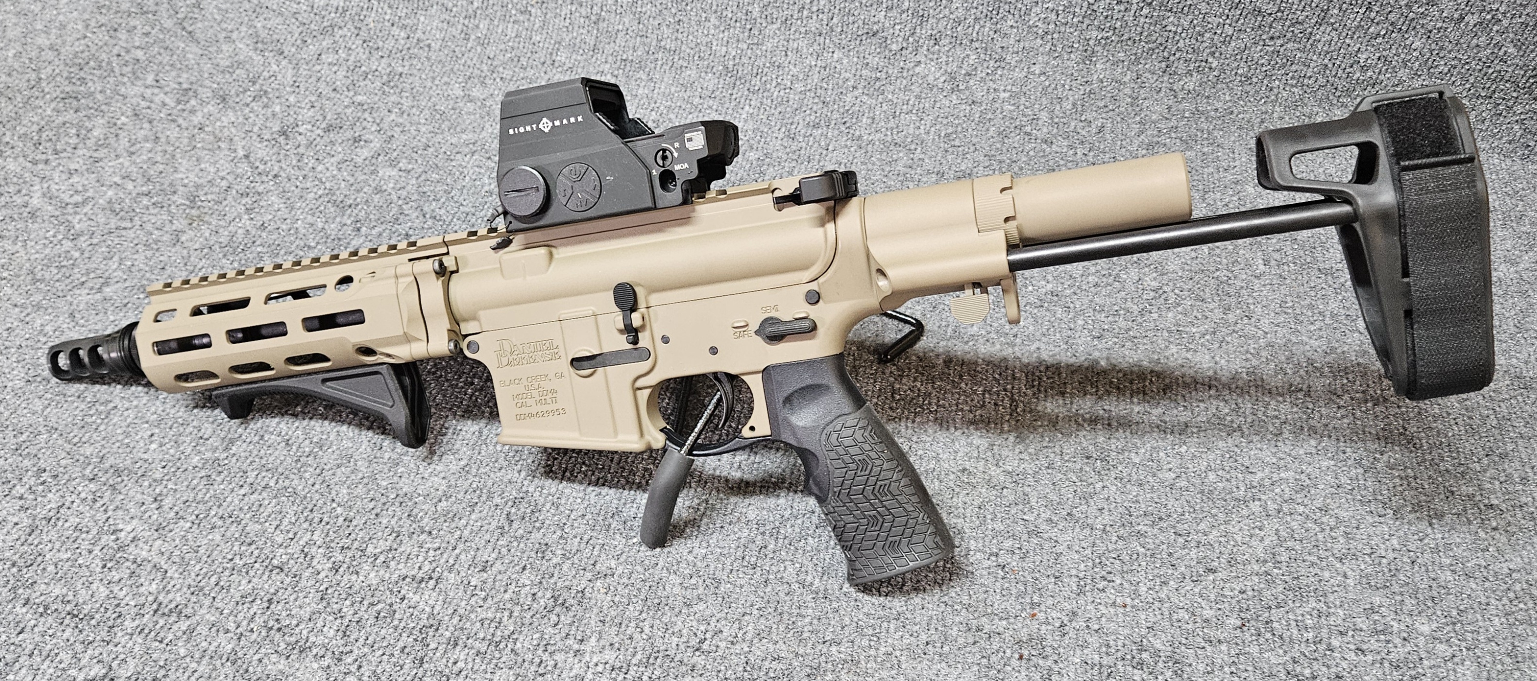 Daniel Defense DDM4 in Magpul FDE | Cerakote