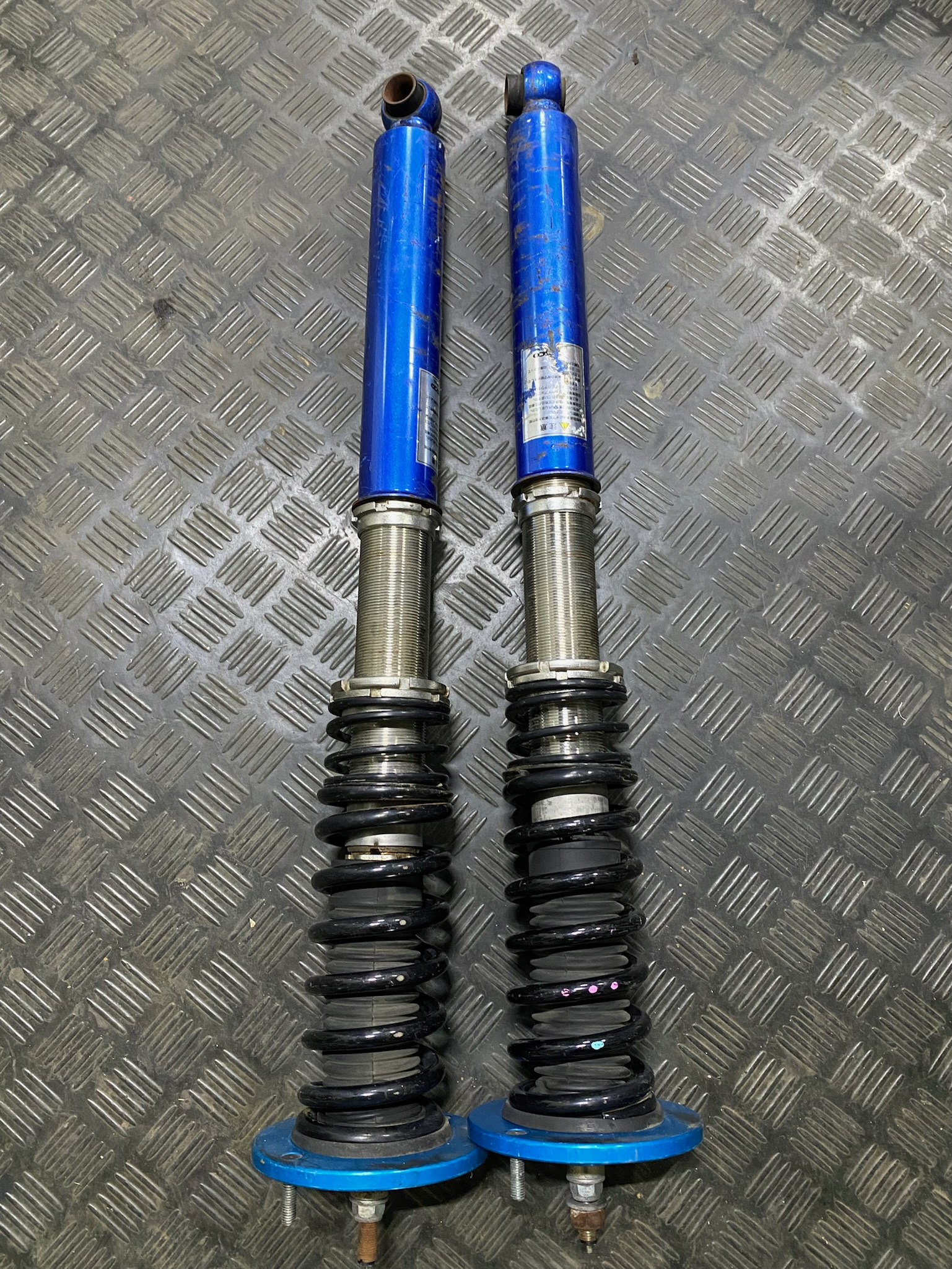 Race car shocks restored - Tungsten & burnt bronze | Cerakote