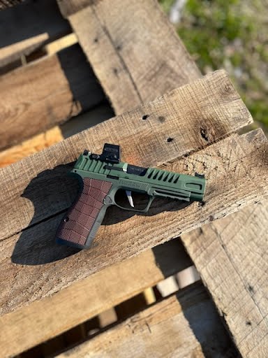 SIG SAUER 365 WITH A GREEN TO BLACK FADE | Cerakote