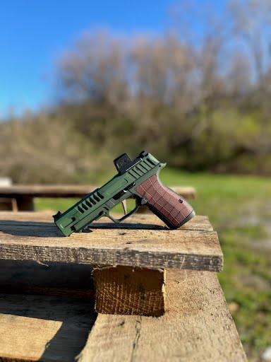 Salsation タンクトップ ダークグリーン SIG SAUER 365 WITH A GREEN TO BLACK FADE | Cerakote