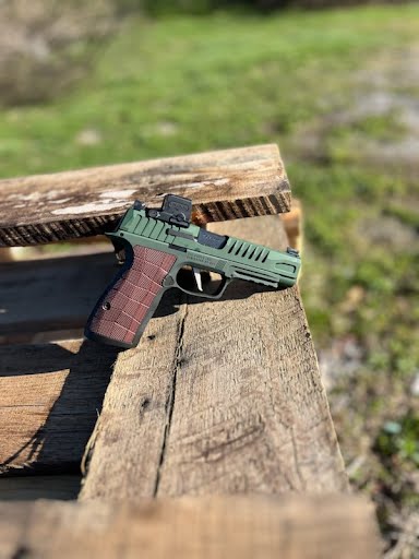 Salsation タンクトップ ダークグリーン SIG SAUER 365 WITH A GREEN TO BLACK FADE | Cerakote