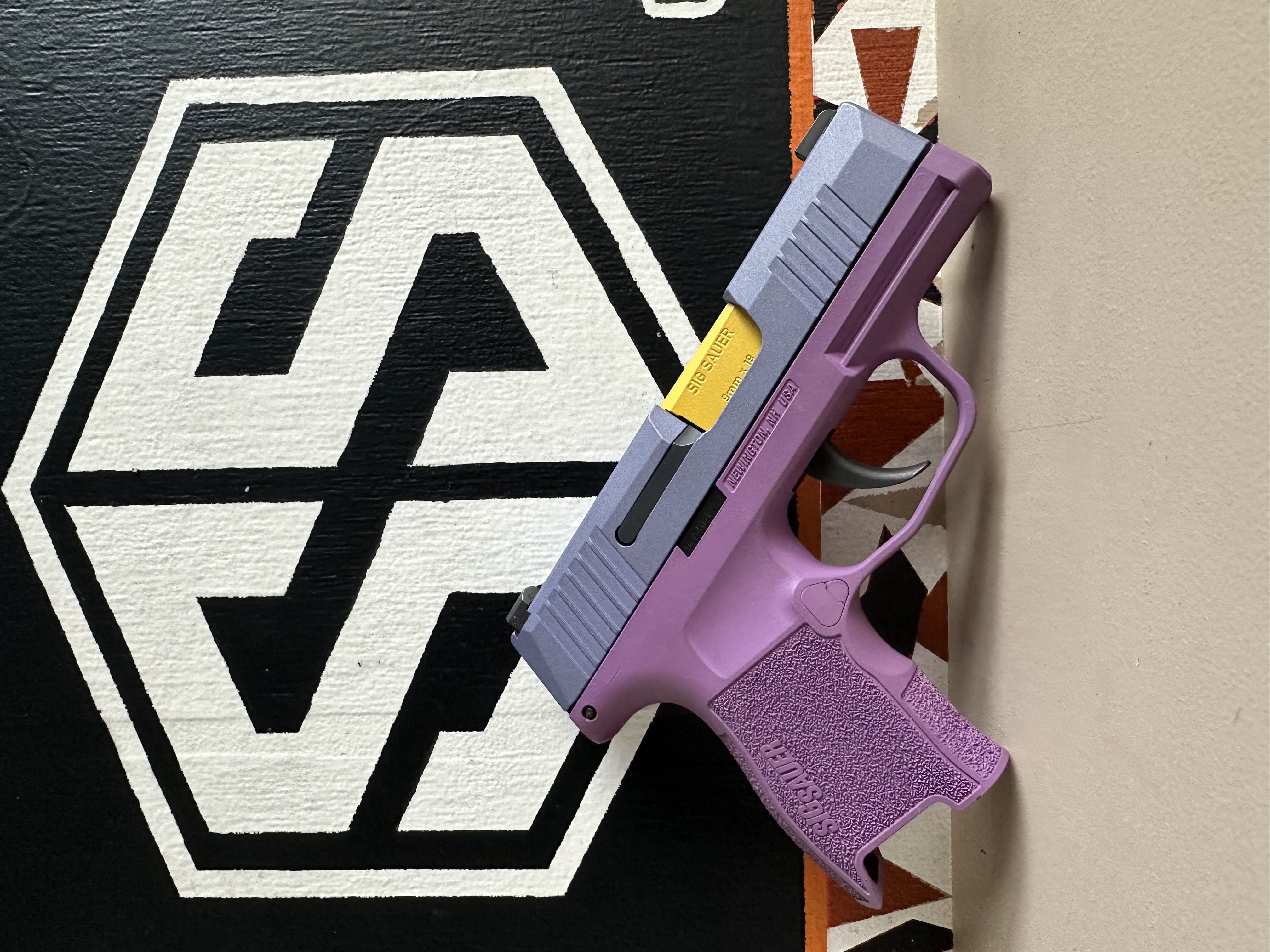 sarulock20素子白3 Purple P365 coated with Wild Purple, Sunflower and Bright Purple