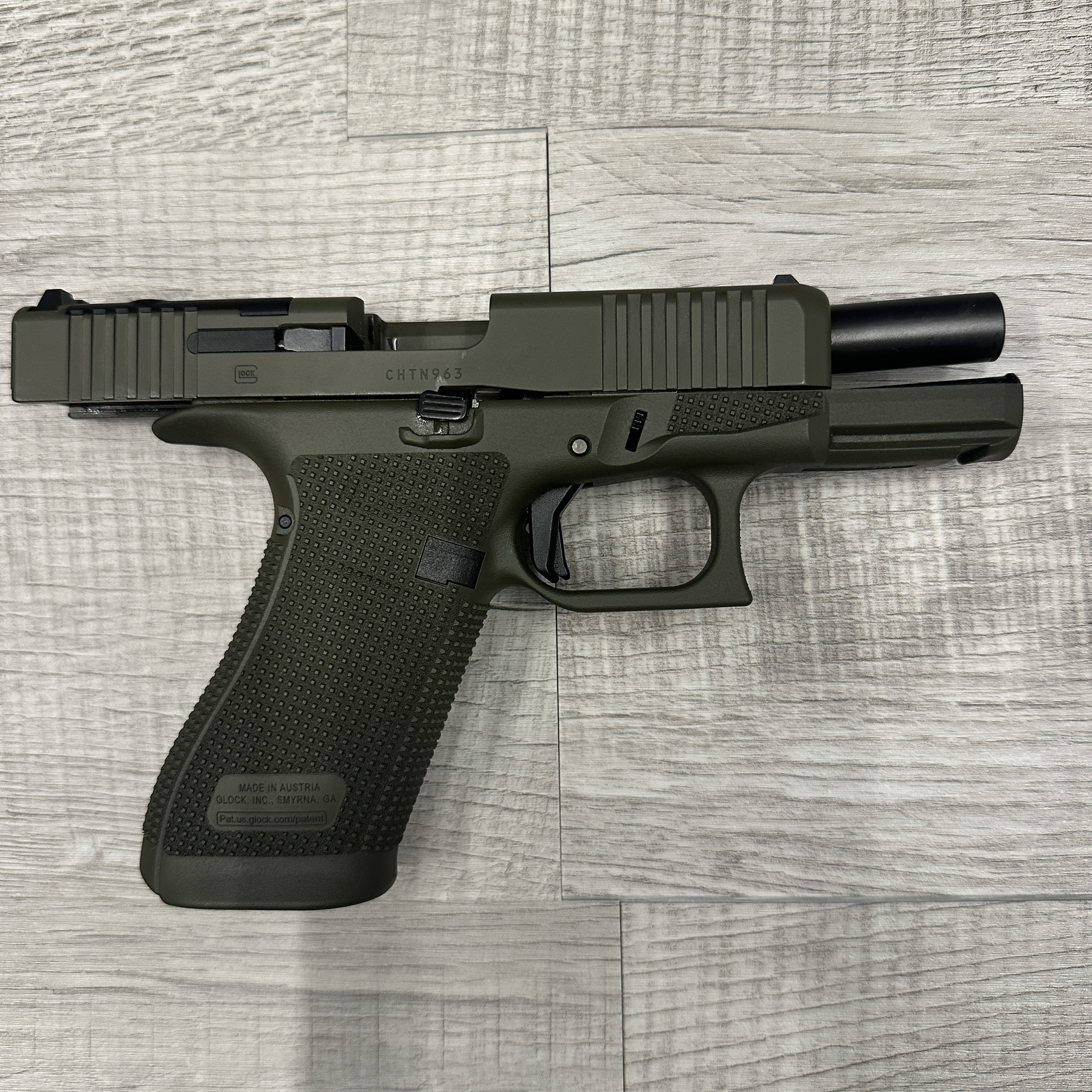 Frame/Slide Combo H-236 on a Glock 19 Gen 6 | Cerakote