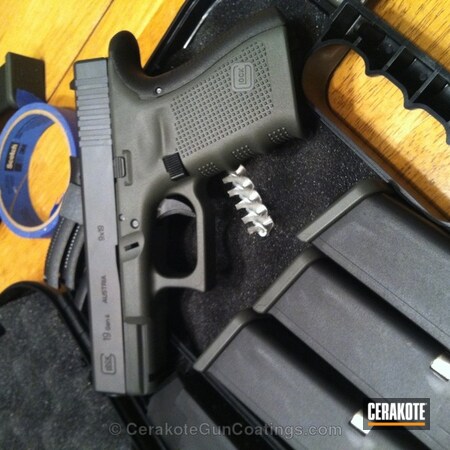 Powder Coating: Glock,Cerakote,Handguns,McMillan Olive H-202,Gen 4,Glock Gen 4