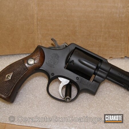 Powder Coating: Graphite Black H-146,Smith & Wesson,Revolver