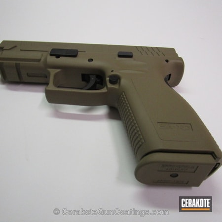 Powder Coating: Graphite Black H-146,Handguns,Springfield Armory,Benchmade Coyote Tan H-239