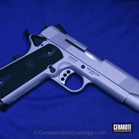 Powder Coating: Graphite Black H-146,Smith & Wesson,Model,1911,Crushed Silver H-255