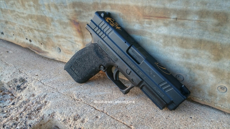 H122 Color H-122 Gold with H-245 Socom Blue by PATRICK HENRIE | Cerakote