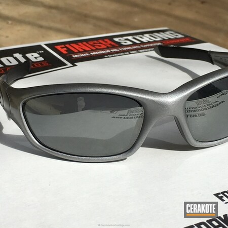 Powder Coating: Sunglasses,Oakley,Graphite Black H-146,Satin Aluminum H-151