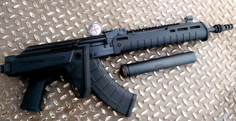 H-190 Armor Black with H-146 Graphite Black by LUIS OR ELLIOT | Cerakote