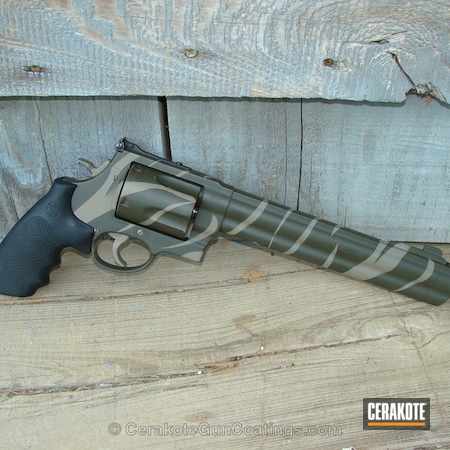 Powder Coating: Smith & Wesson,Revolver,MAGPUL® O.D. GREEN H-232,Flat Dark Earth H-265