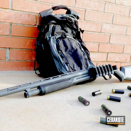 Powder Coating: Graphite Black H-146,Shotgun,Pump-action Shotgun,McMillan Grey H-201,Mossberg 500