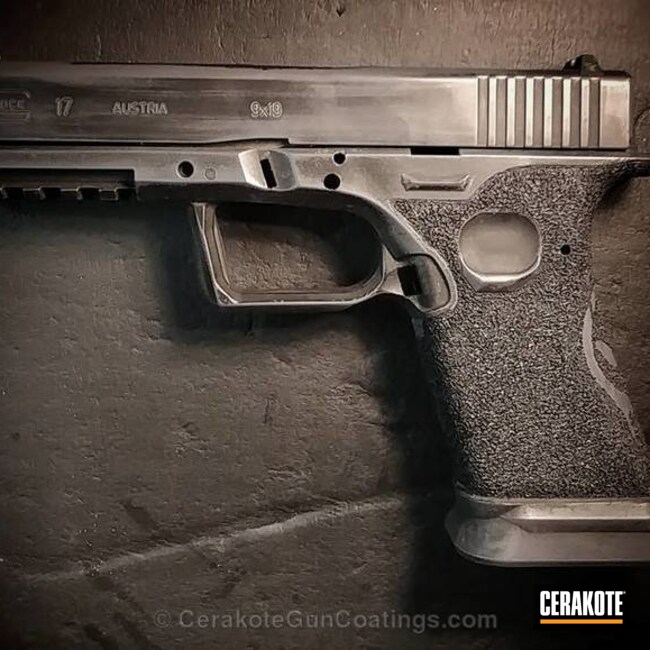 Cerakoted: Bright White H-140,Graphite Black H-146,Stippled,Pistol,Glock,Glock 17,Combat Grey H-130