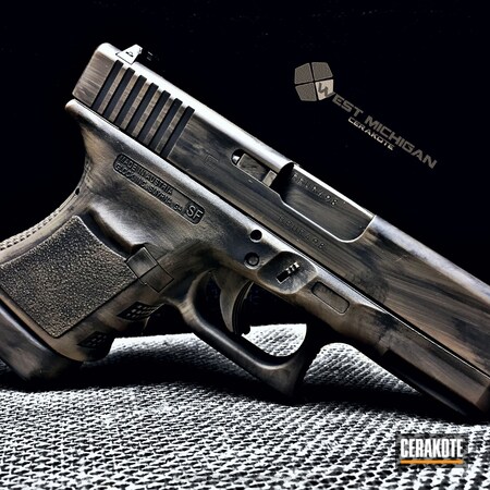 Powder Coating: Graphite Black H-146,Glock,.45 ACP,Distressed,Pistol,Battleworn,Flat Dark Earth H-265