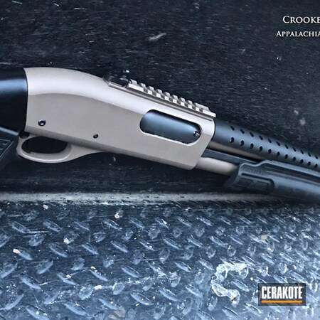 Powder Coating: Graphite Black H-146,Smoke E-120,Shotgun,Pump-action Shotgun,Remington 870,Remington,Tactical Shotgun,Law Enforcement,MAGPUL® FLAT DARK EARTH H-267