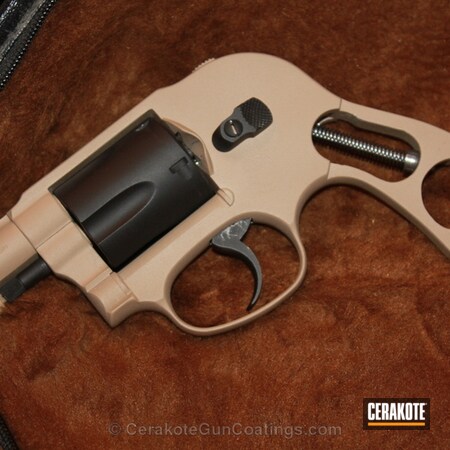 Powder Coating: Graphite Black H-146,Smith & Wesson,DESERT SAND H-199,Revolver