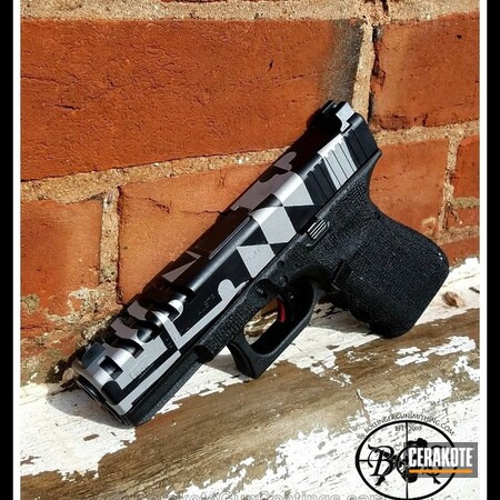 Powder Coating: Glock,Glock 26,Pistol,Armor Black H-190,Custom Pattern,Tungsten H-237,Stippled