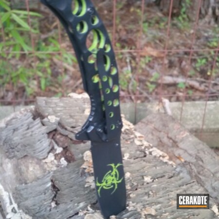 Powder Coating: Zombie Green H-168,Gloss Black H-109,Folding Knife
