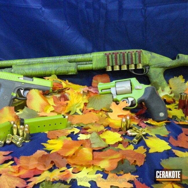 H168 Zombie Green with H146 Graphite Black and H153 Shimmer Gold by