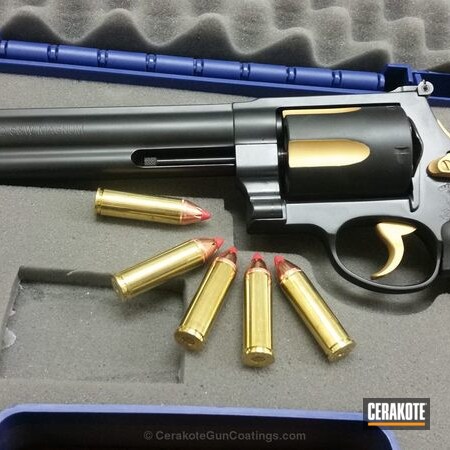 Powder Coating: Graphite Black H-146,Smith & Wesson,S&W 500,Handguns,Gold H-122,Revolver