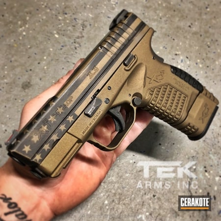 Powder Coating: Springfield XDS,Distressed,Pistol,Armor Black H-190,Springfield Armory,American Flag,Burnt Bronze H-148,Stars and Stripes,Distressed American Flag