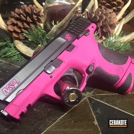 Powder Coating: Graphite Black H-146,Ladies,Girls Gun,SIG™ PINK H-224,Pistol,M&P
