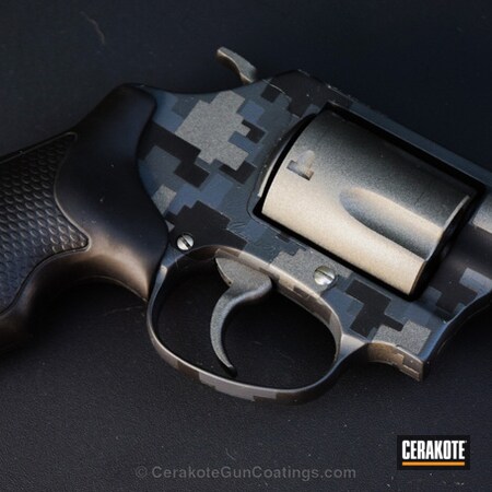 Powder Coating: Graphite Black H-146,Smith & Wesson,Handguns,Combat Grey H-130,Crushed Silver H-255,Revolver,MAGPUL® STEALTH GREY H-188,Digital Camo