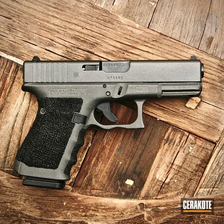 Powder Coating: Graphite Black H-146,Glock,Custom Color,Undercut,Pistol,Glock 19,Tungsten H-237,Stippled