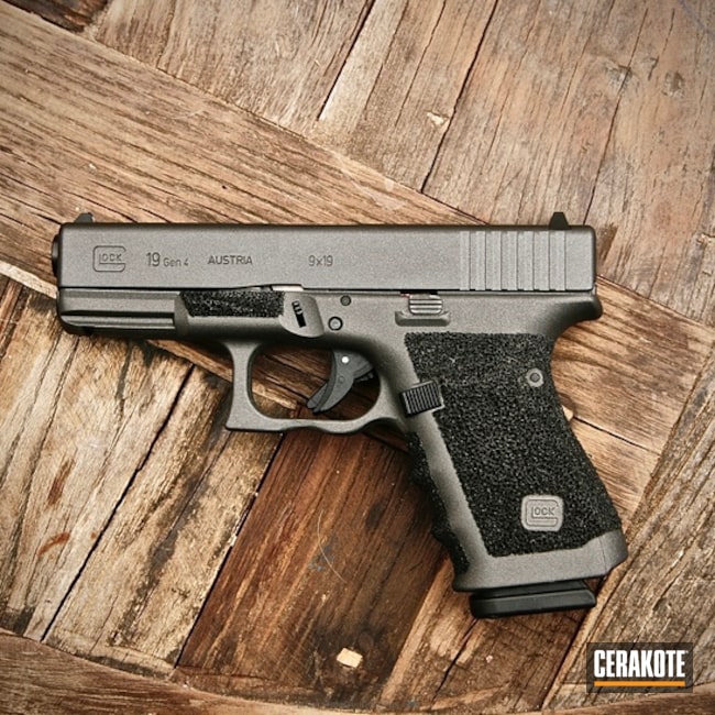 Cerakoted: Glock 19,Custom Color,Graphite Black H-146,Tungsten H-237,Stippled,Pistol,Glock,Undercut