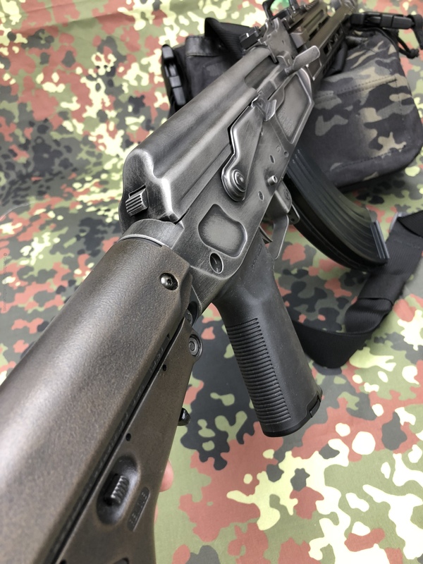 Battleworn AK Rifle coated in Gun Metal Grey, Midnight Bronze and Armor ...
