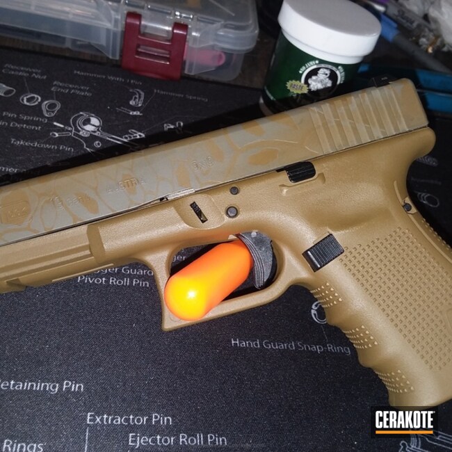 Glock 19 Handgun done in H-248 Forest Green and H-30118 Federal Standard  Field Drab by WEB USER | Cerakote