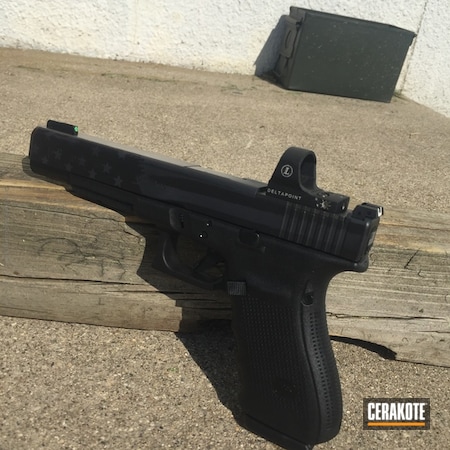 Powder Coating: Graphite Black H-146,Glock,10mm,Pistol,MAGPUL® STEALTH GREY H-188,Merica,American Flag