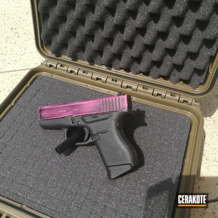 Powder Coating: Glock 43,Graphite Black H-146,Glock,Distressed,Prison Pink H-141