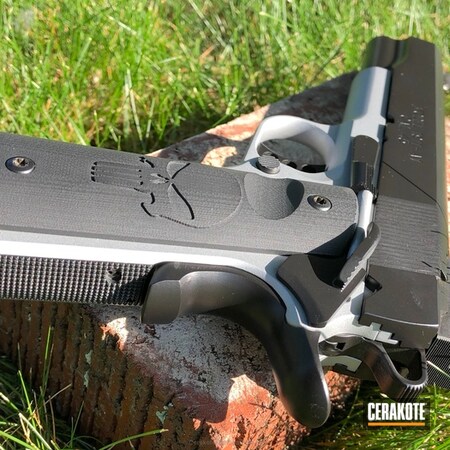Powder Coating: Graphite Black H-146,Satin Aluminum H-151,Handguns,Pistol,Springfield 1911,Springfield Armory