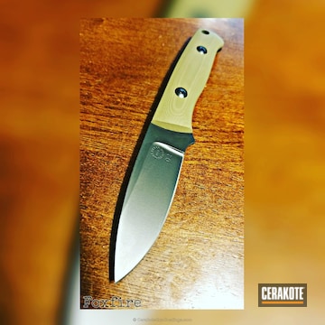 Cerakoted Fixed Blade Knife Coated In E-110 Midnight