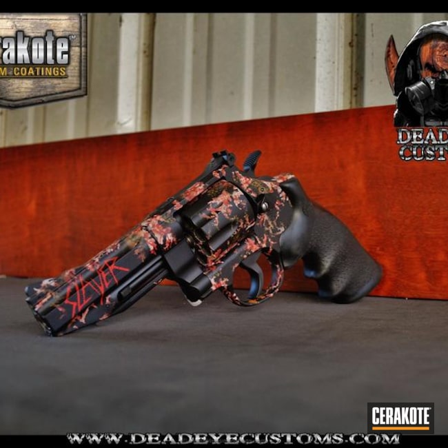 Cerakoted: Custom Mix,FIREHOUSE RED H-216,Custom,Custom Design,Graphite Black H-146,VORTEX® BRONZE H-293,Smith & Wesson,Revolver,Crimson H-221,Organic Pattern,Desert Gold: H-246