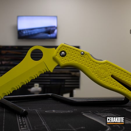 Powder Coating: Spyderco,Electric Yellow H-166,Dive Knife,Knife Blade,Solid Tone,More Than Guns,Folding Knife