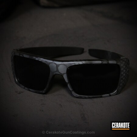 Powder Coating: Graphite Black H-146,Eyewear,Urban Camo,Ultrablend,Glasses,More Than Guns,Oakley