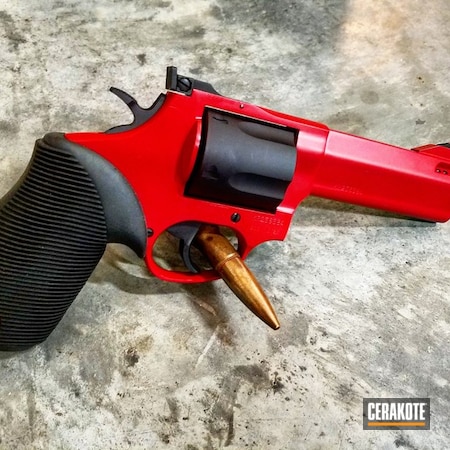 Powder Coating: Taurus Pistol,Corrosion Protection,Two Tone,Revolver,Armor Black H-190,Bear Gun,Daily Carry,44 Magnum,FIREHOUSE RED H-216,Dual Tone,Double Action