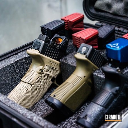 Powder Coating: Glock,DESERT SAND H-199,Pistol,Glock 34,Stippled,MAGPUL® FLAT DARK EARTH H-267